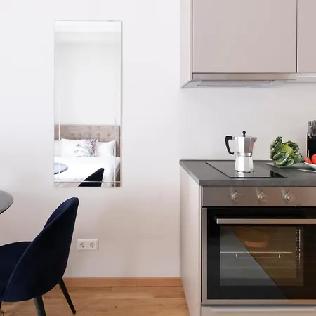 Central&new designer flat in Charlottenburg